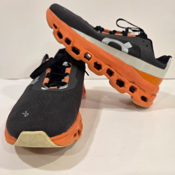 On Cloud Running Cloudmonster Running Shoes Men's 9.5 Eclipse/Turmeric Monster